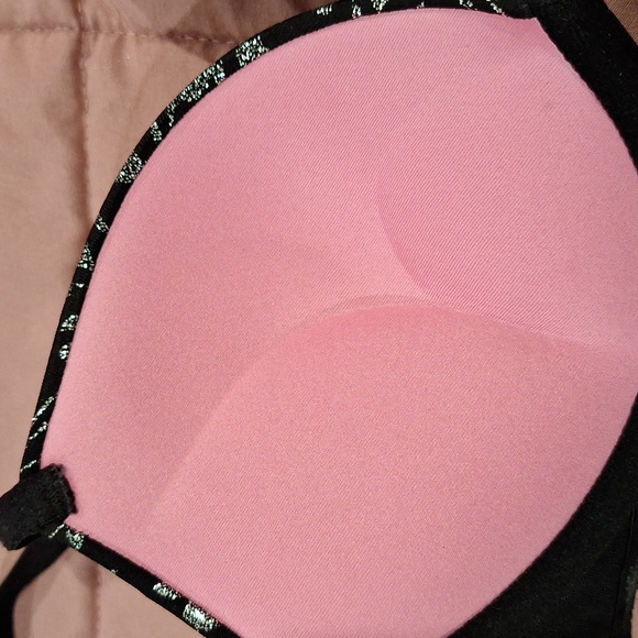 Pink Vicortia Secret Bra 32B - Picture 5 of 12